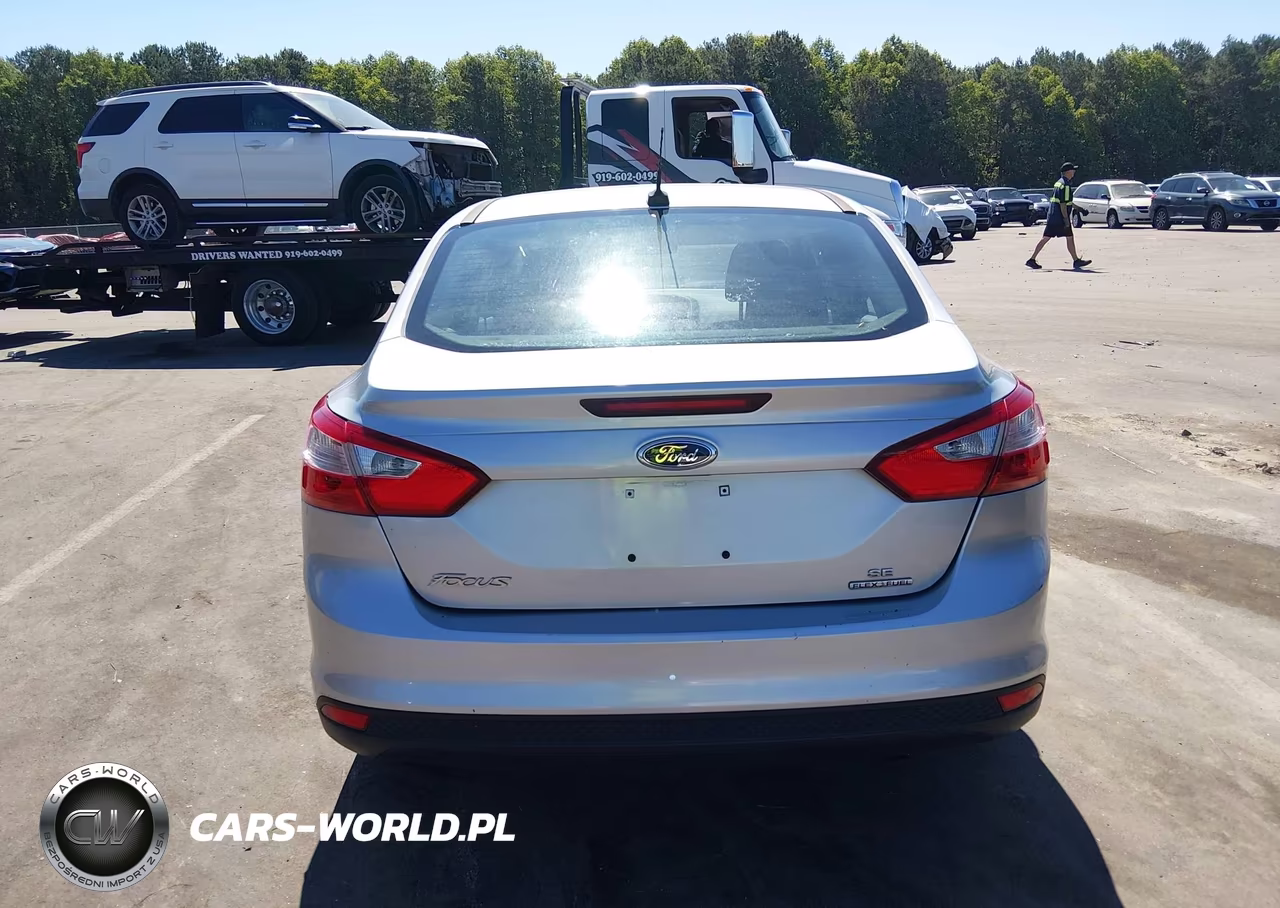 2014 Ford Focus Se VIN:1FADP3F27EL215927 - 16