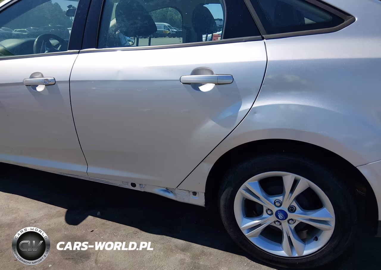 2014 Ford Focus Se VIN:1FADP3F27EL215927 - 6
