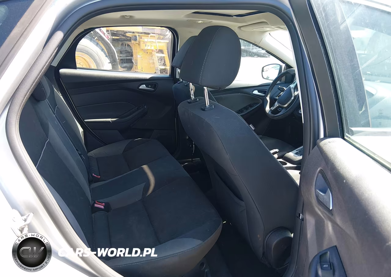 2014 Ford Focus Se VIN:1FADP3F27EL215927 - 8