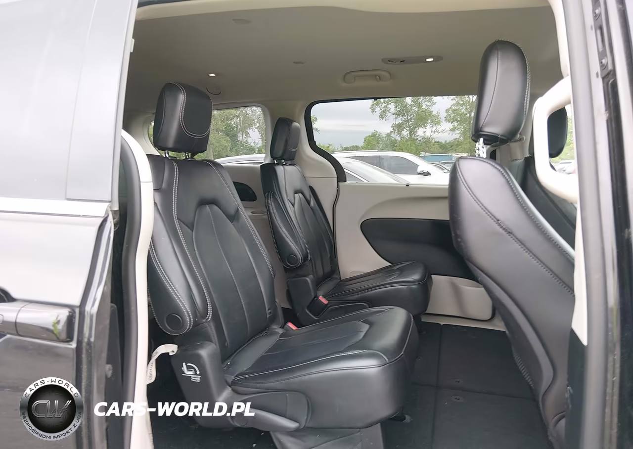 2023 Chrysler Pacifica Touring L VIN:2C4RC1BG5PR536540 - 8