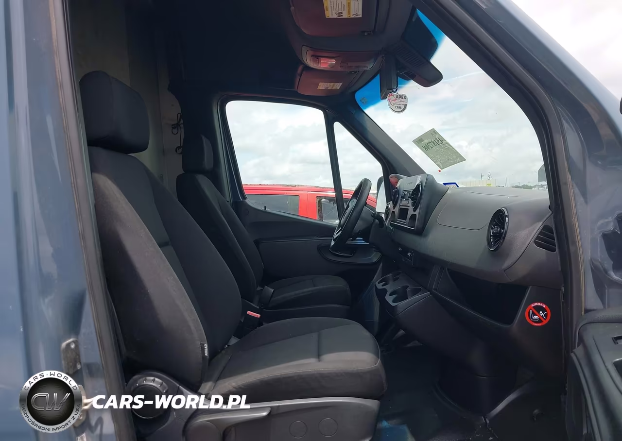 2019 Mercedes Benz Sprinter 2500 Delivery Van VIN:WD4PF1CD8KT012471 - 5