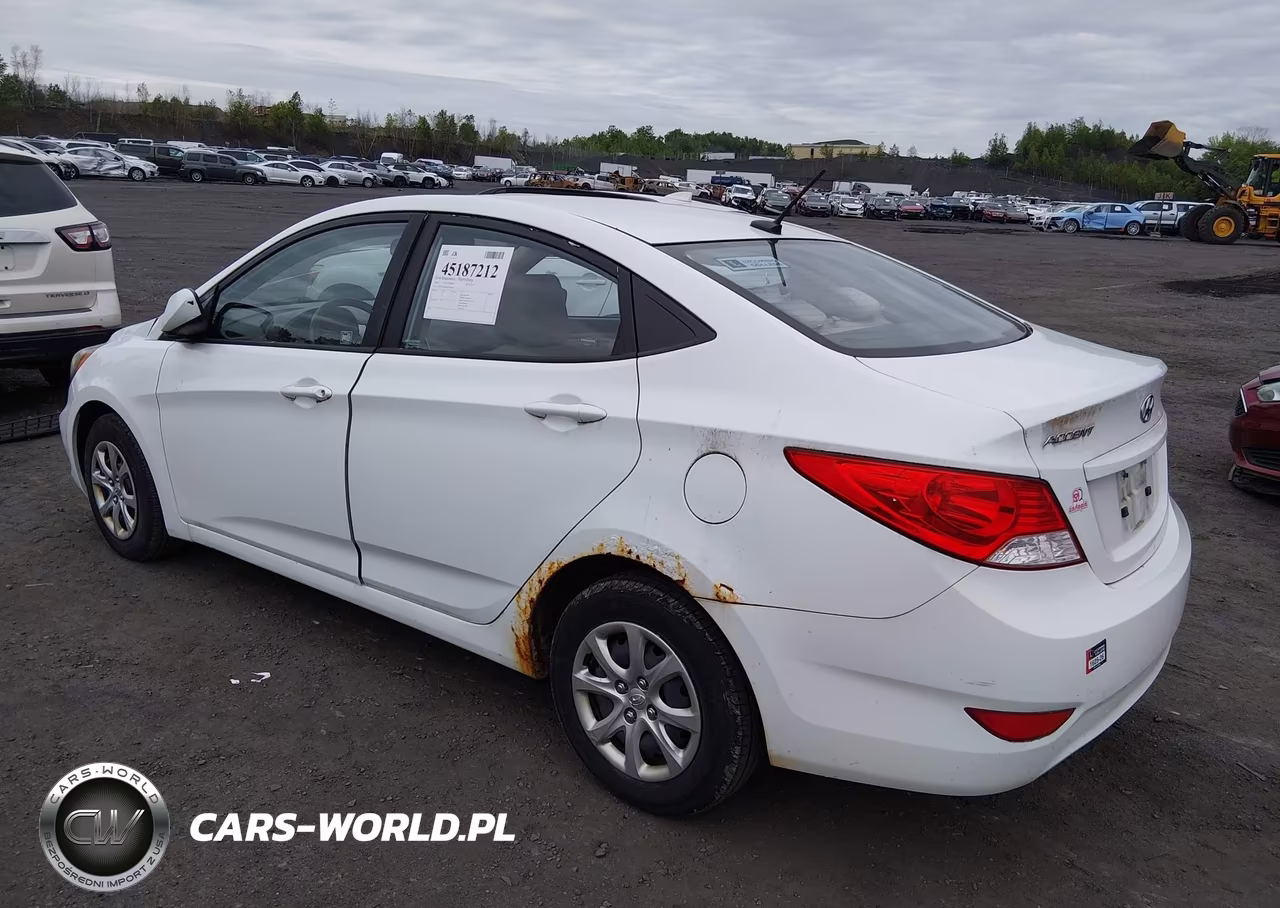 2013 Hyundai Accent Gls VIN:KMHCT4AE0DU496076 - 3
