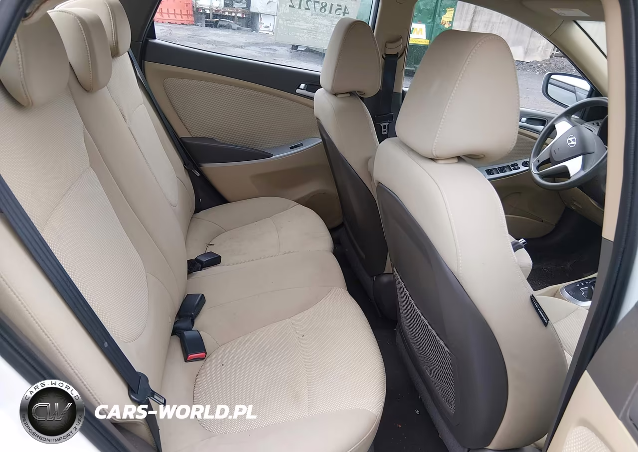 2013 Hyundai Accent Gls VIN:KMHCT4AE0DU496076 - 8