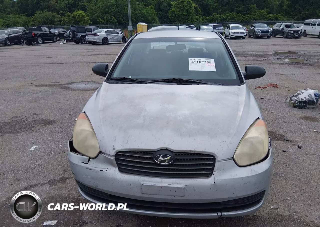 2009 Hyundai Accent Gls VIN:KMHCM46C79U306558 - 13