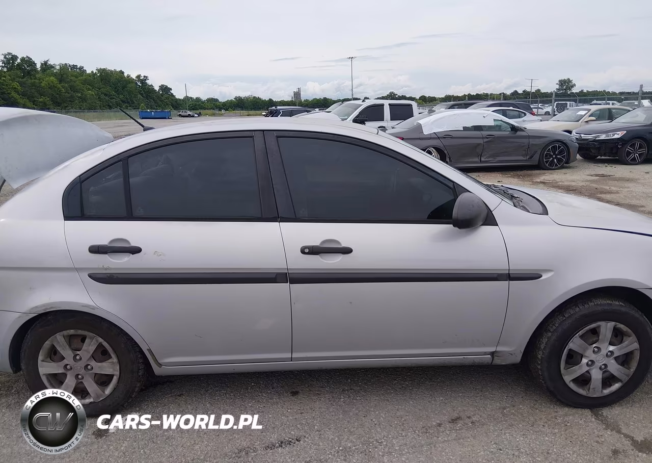 2009 Hyundai Accent Gls VIN:KMHCM46C79U306558 - 14
