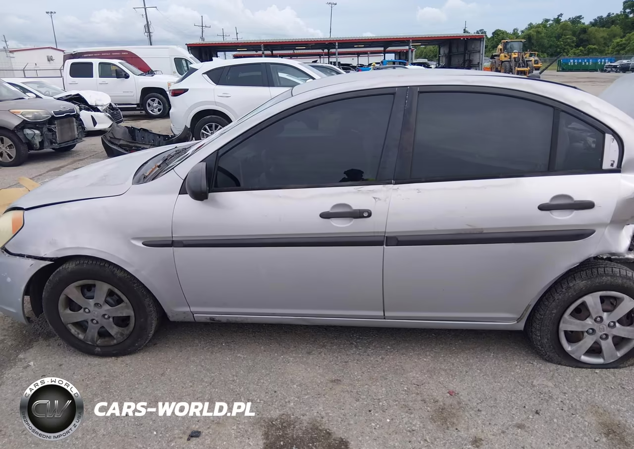 2009 Hyundai Accent Gls VIN:KMHCM46C79U306558 - 15