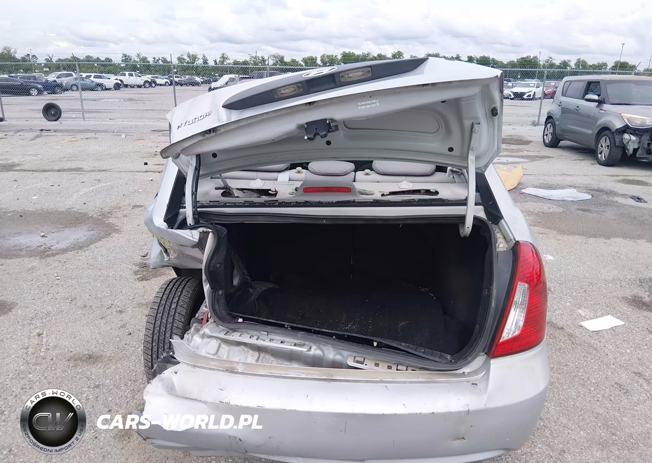 2009 Hyundai Accent Gls VIN:KMHCM46C79U306558 - 17
