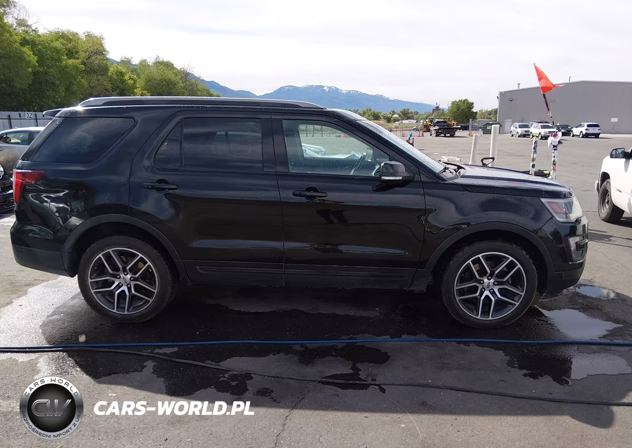 2016 Ford Explorer Sport VIN:1FM5K8GT6GGA00712 - 13