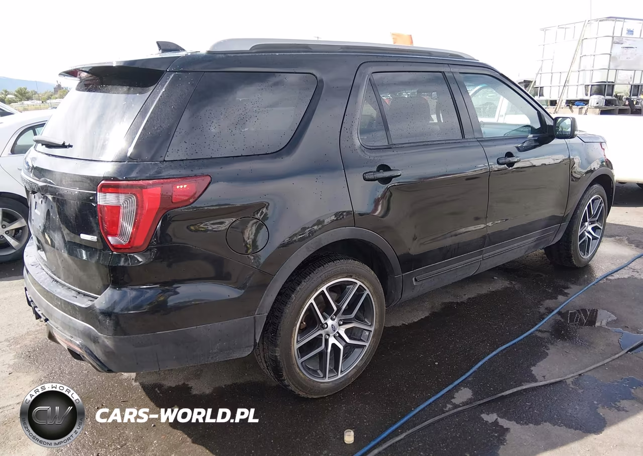 2016 Ford Explorer Sport VIN:1FM5K8GT6GGA00712 - 4