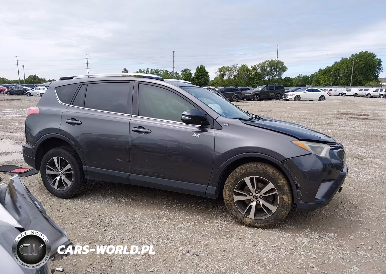 2017 Toyota Rav4 Xle VIN:JTMWFREV8HJ133645 - 13