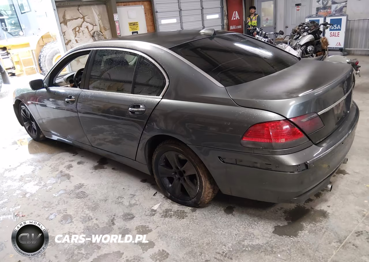 2006 BMW 750Li VIN:WBAHN83586DT35595 - 3