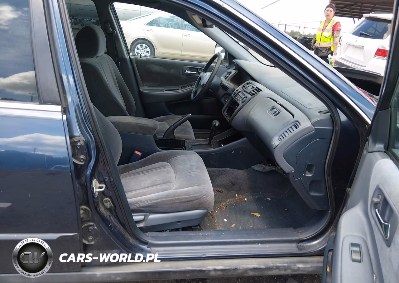 2000 Honda Accord 2.3 Lx VIN:1HGCG5646YA008109 - 5