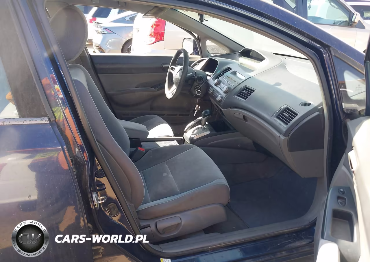 2009 Honda Civic Lx VIN:19XFA16579E028284 - 5