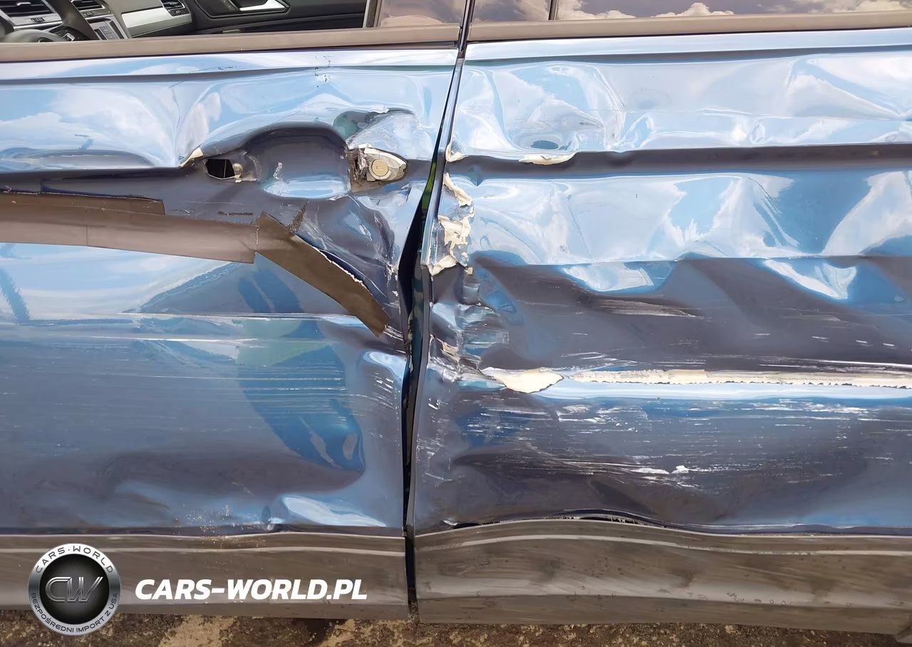 2018 Volkswagen Tiguan 2.0T S VIN:3VV1B7AX6JM028954 - 18