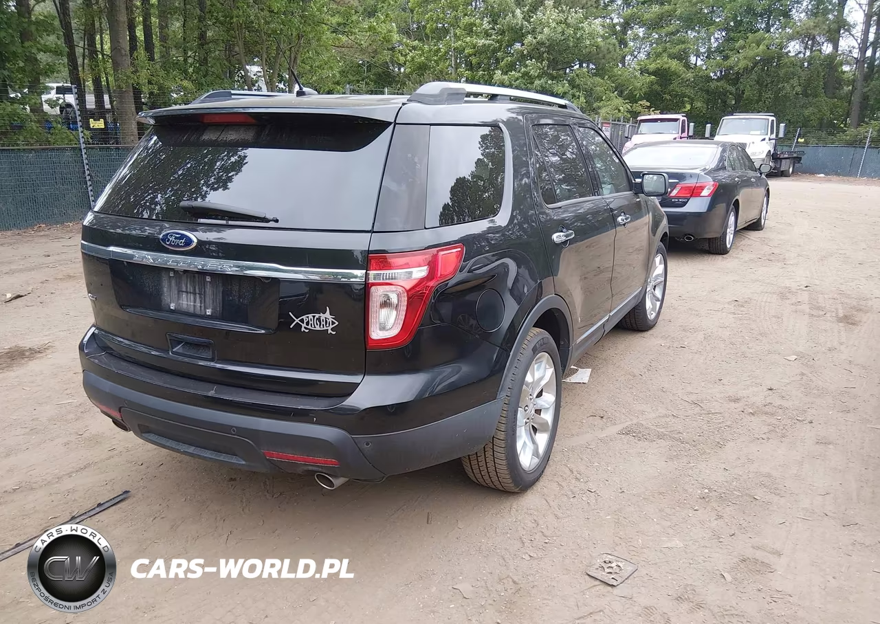 2014 Ford Explorer Xlt VIN:1FM5K7D8XEGC56410 - 4