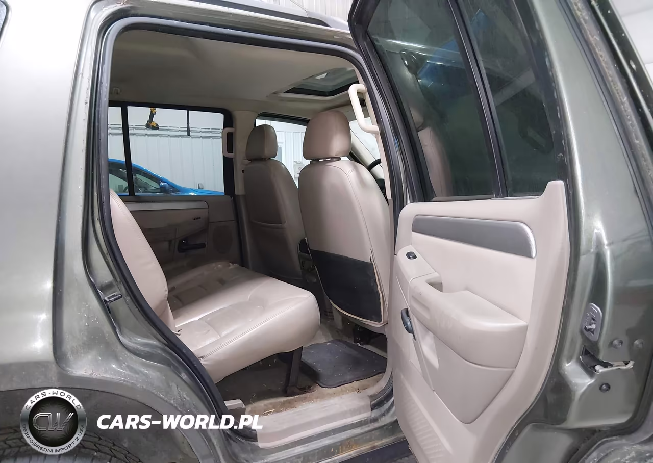 2004 Ford Explorer Xlt-Xlt Sport-Nbx VIN:1FMZU73K84ZA99794 - 8