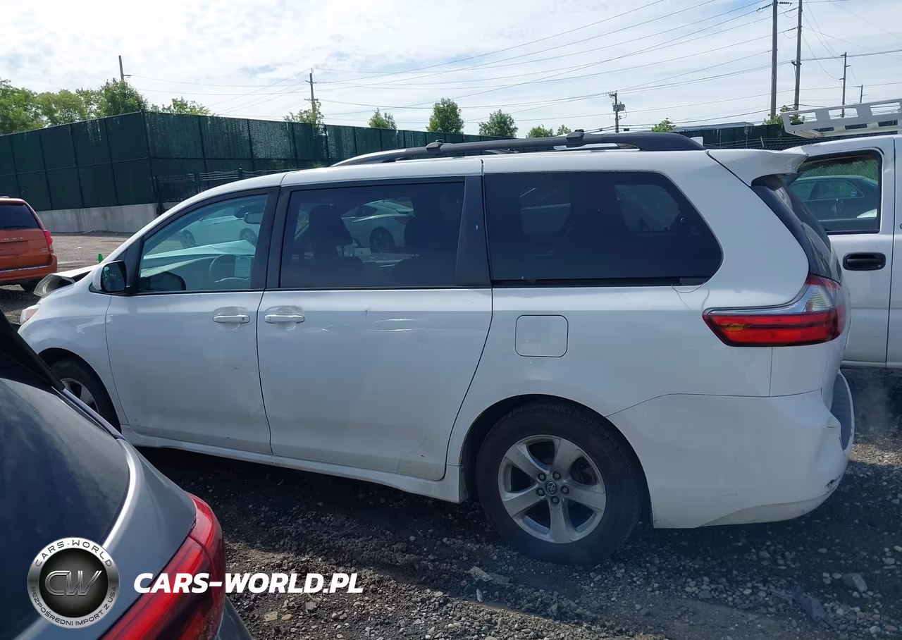2020 Toyota Sienna Le VIN:5TDKZ3DC6LS049659 - 14