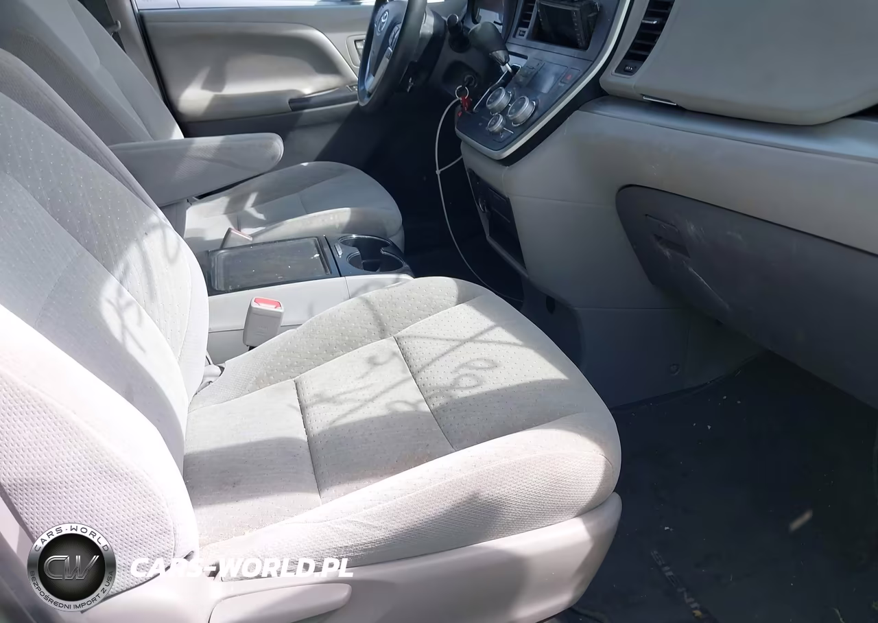 2020 Toyota Sienna Le VIN:5TDKZ3DC6LS049659 - 5