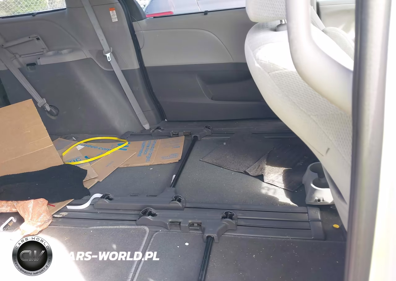 2020 Toyota Sienna Le VIN:5TDKZ3DC6LS049659 - 8
