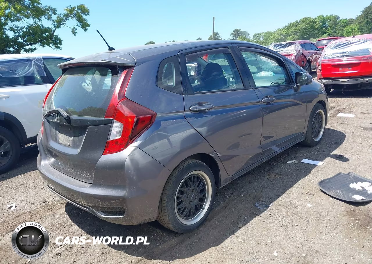 2019 Honda Fit Lx VIN:3HGGK5H45KM724300 - 4
