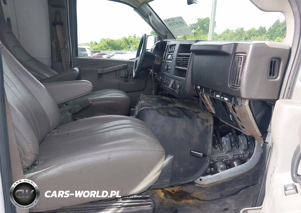 2023 GMC Savana Cargo Rwd 2500 Regular Wheelbase Work Van VIN:1GTW7AFP4P1101210 - 5