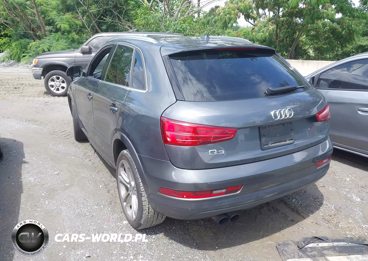 2018 Audi Q3 2.0T Premium VIN:WA1HCCFS4JR021204 - 3