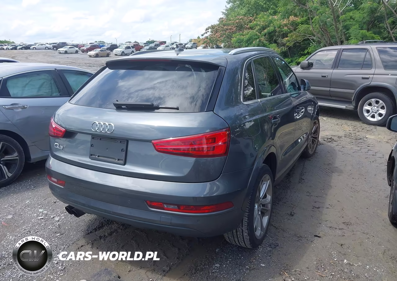 2018 Audi Q3 2.0T Premium VIN:WA1HCCFS4JR021204 - 4