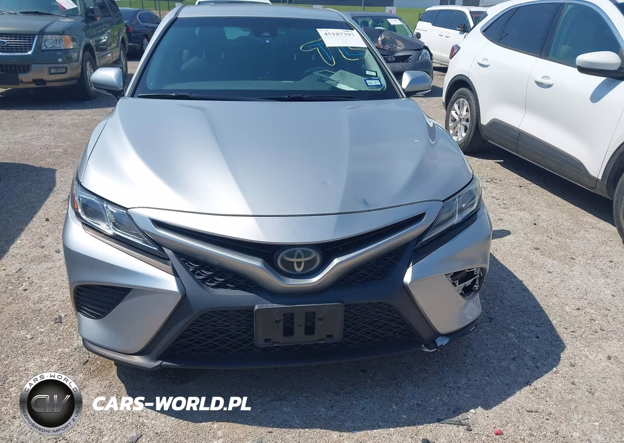 2018 Toyota Camry Se VIN:4T1B11HKXJU039556 - 12