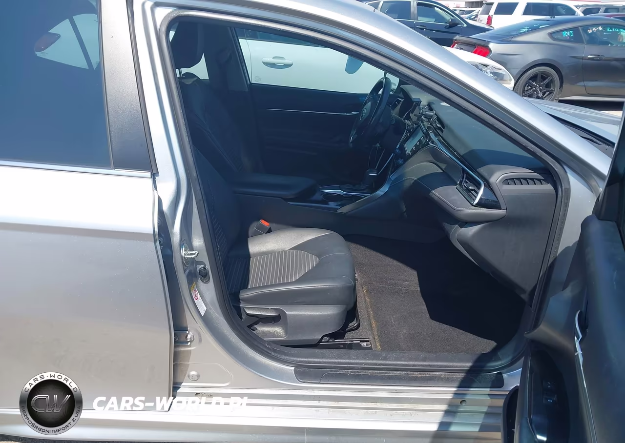 2018 Toyota Camry Se VIN:4T1B11HKXJU039556 - 5