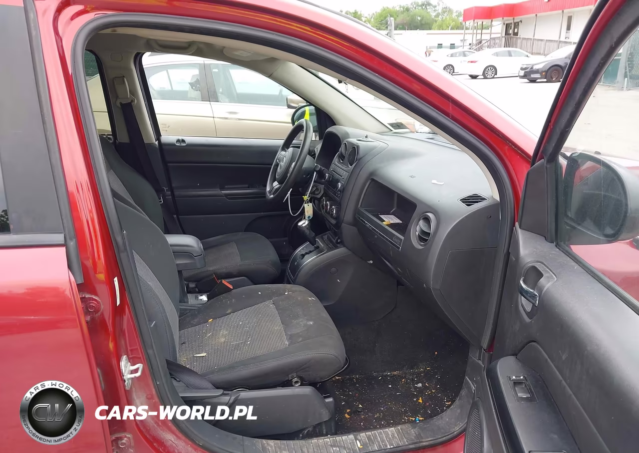 2012 Jeep Compass Sport VIN:1C4NJDBB9CD683547 - 5