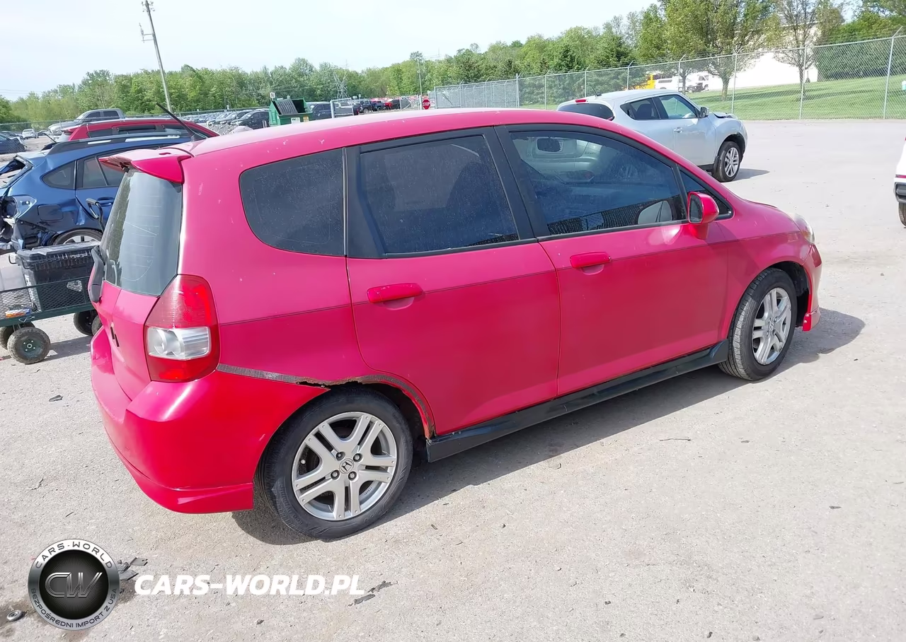 2008 Honda Fit Sport VIN:JHMGD38648S040268 - 4