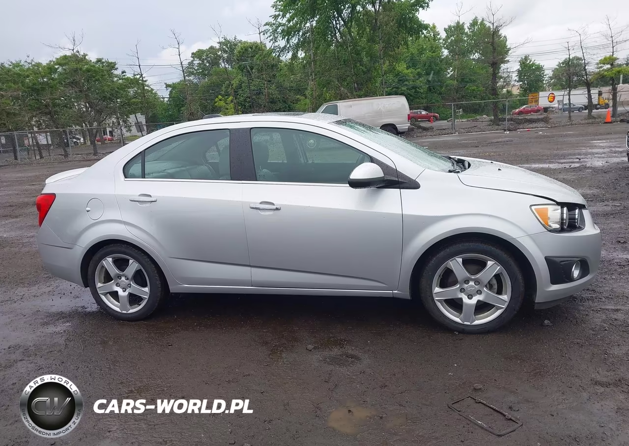 2015 Chevrolet Sonic Ltz Auto VIN:1G1JE5SB2F4126999 - 13