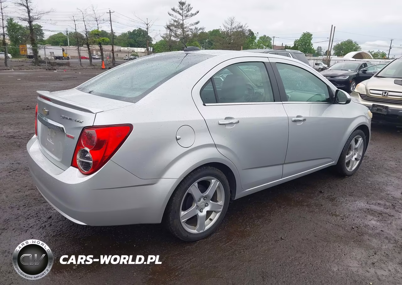 2015 Chevrolet Sonic Ltz Auto VIN:1G1JE5SB2F4126999 - 4