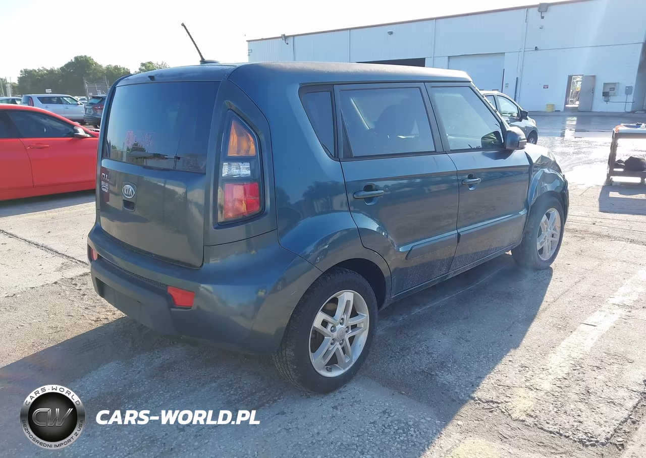 2011 Kia Soul + VIN:KNDJT2A26B7315368 - 4