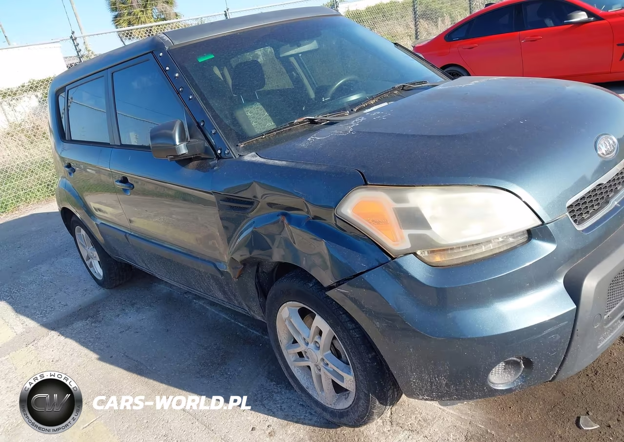 2011 Kia Soul + VIN:KNDJT2A26B7315368 - 6