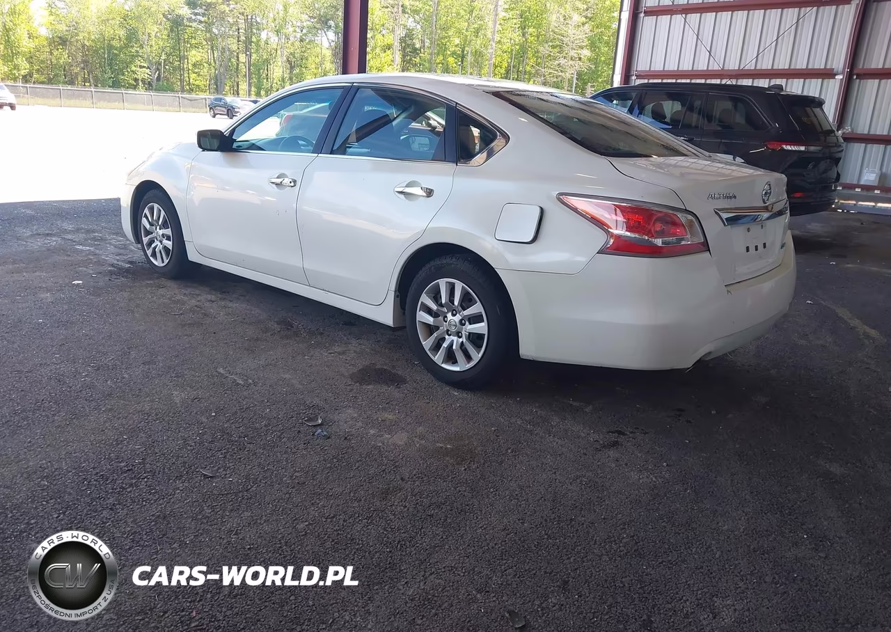 2013 Nissan Altima 2.5 S VIN:1N4AL3AP2DN570153 - 3