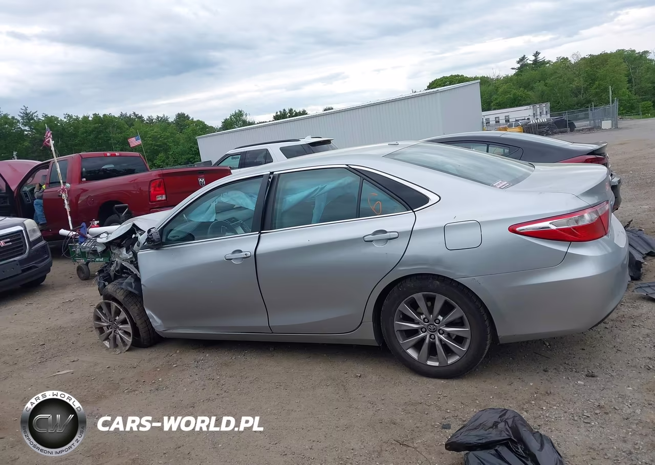 2016 Toyota Camry Xle VIN:4T4BF1FK9GR554020 - 15