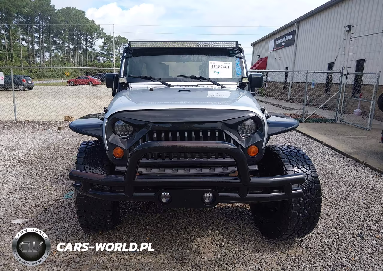 2007 Jeep Wrangler Unlimited Sahara VIN:1J4GA59137L138316 - 12