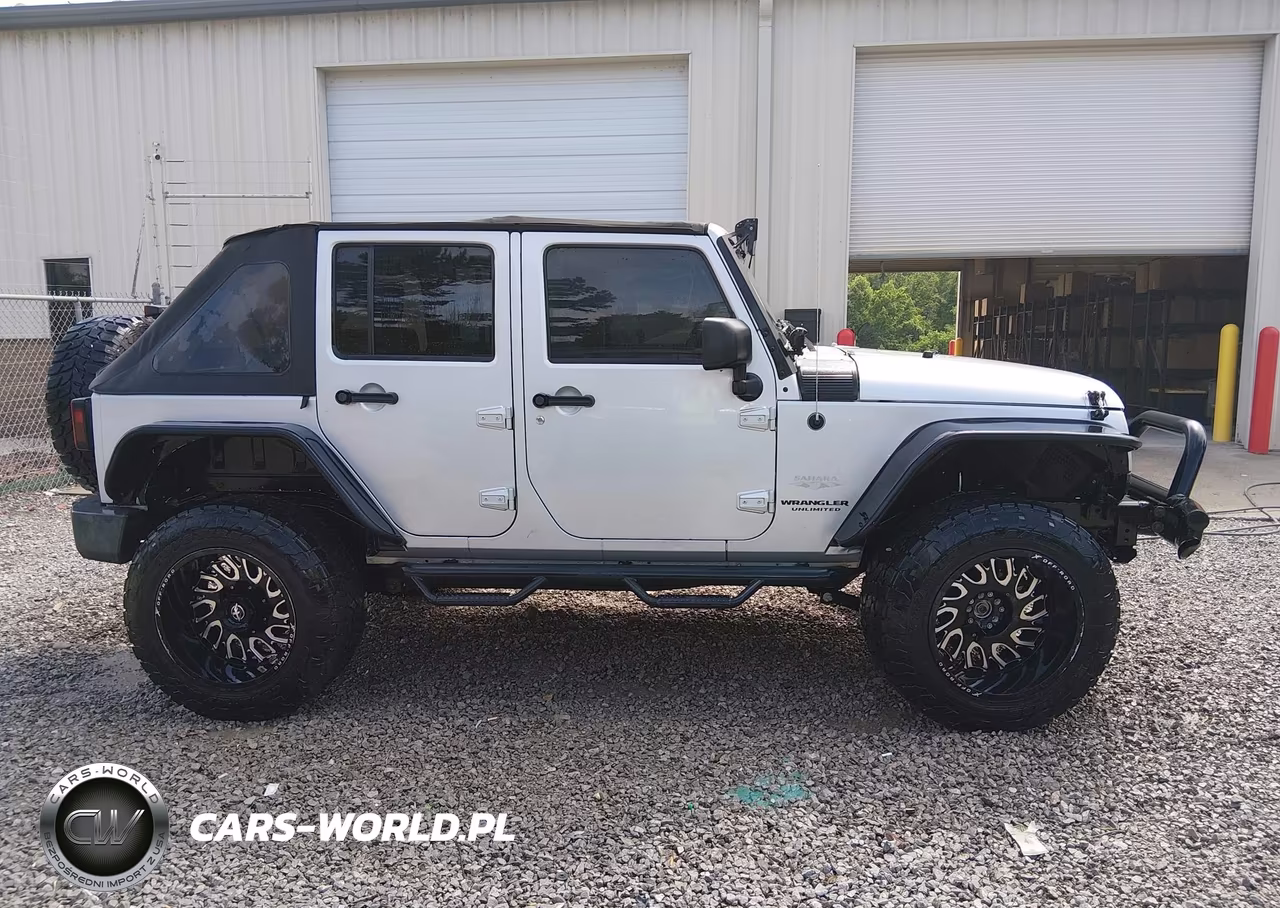 2007 Jeep Wrangler Unlimited Sahara VIN:1J4GA59137L138316 - 13