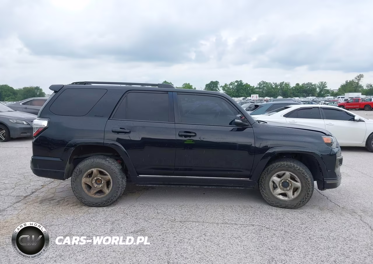 2020 Toyota 4Runner Nightshade Special Edition VIN:JTEBU5JR5L5820021 - 13