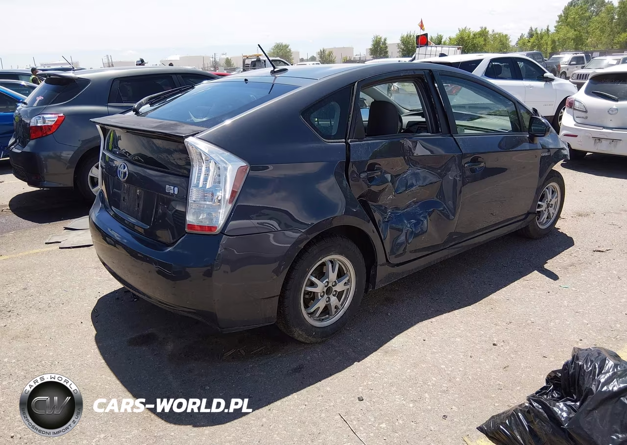 2011 Toyota Prius Two VIN:JTDKN3DU9B0267374 - 4