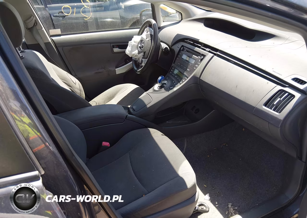2011 Toyota Prius Two VIN:JTDKN3DU9B0267374 - 5