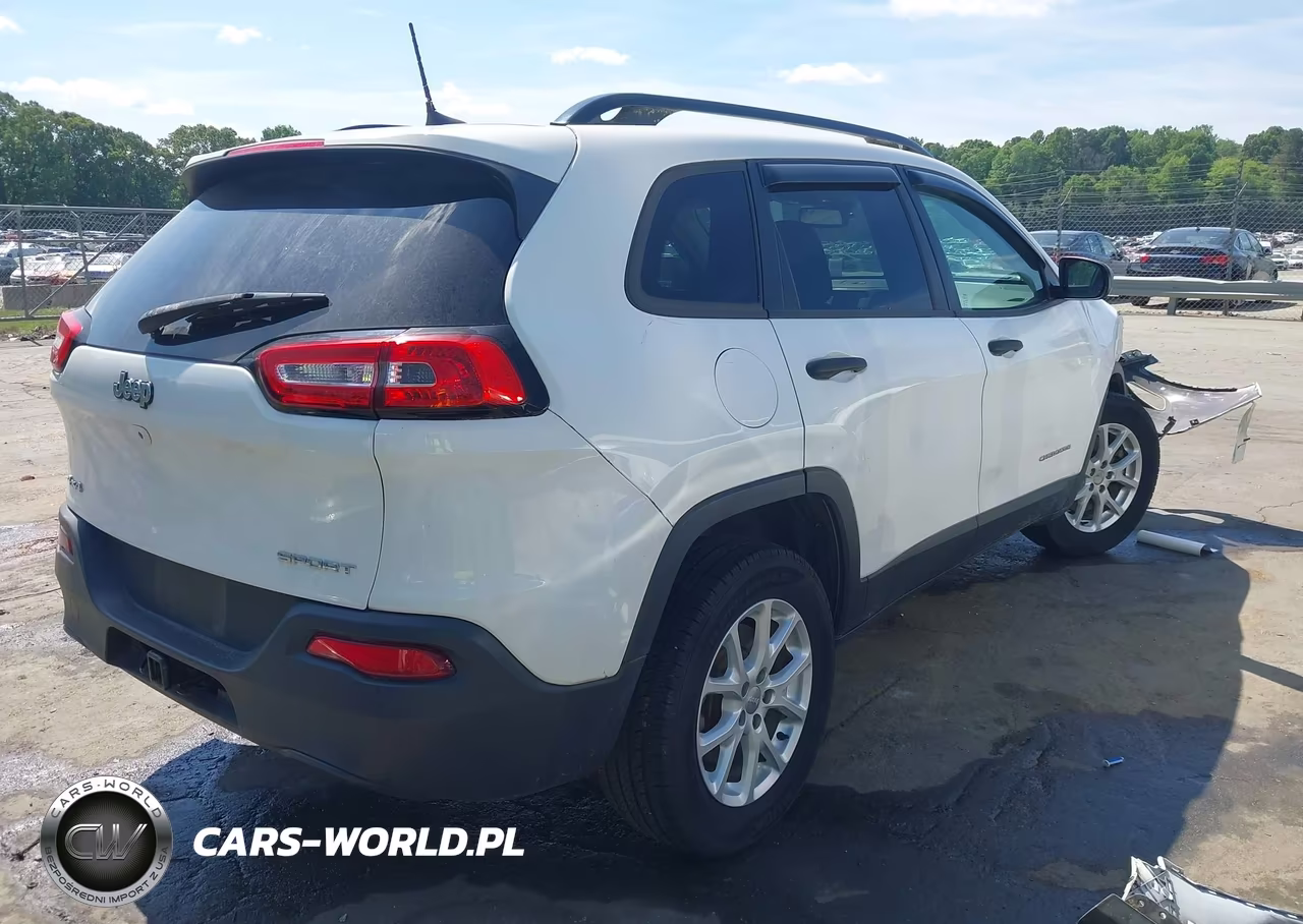 2017 Jeep Cherokee Sport 4X4 VIN:1C4PJMAB3HW582302 - 4