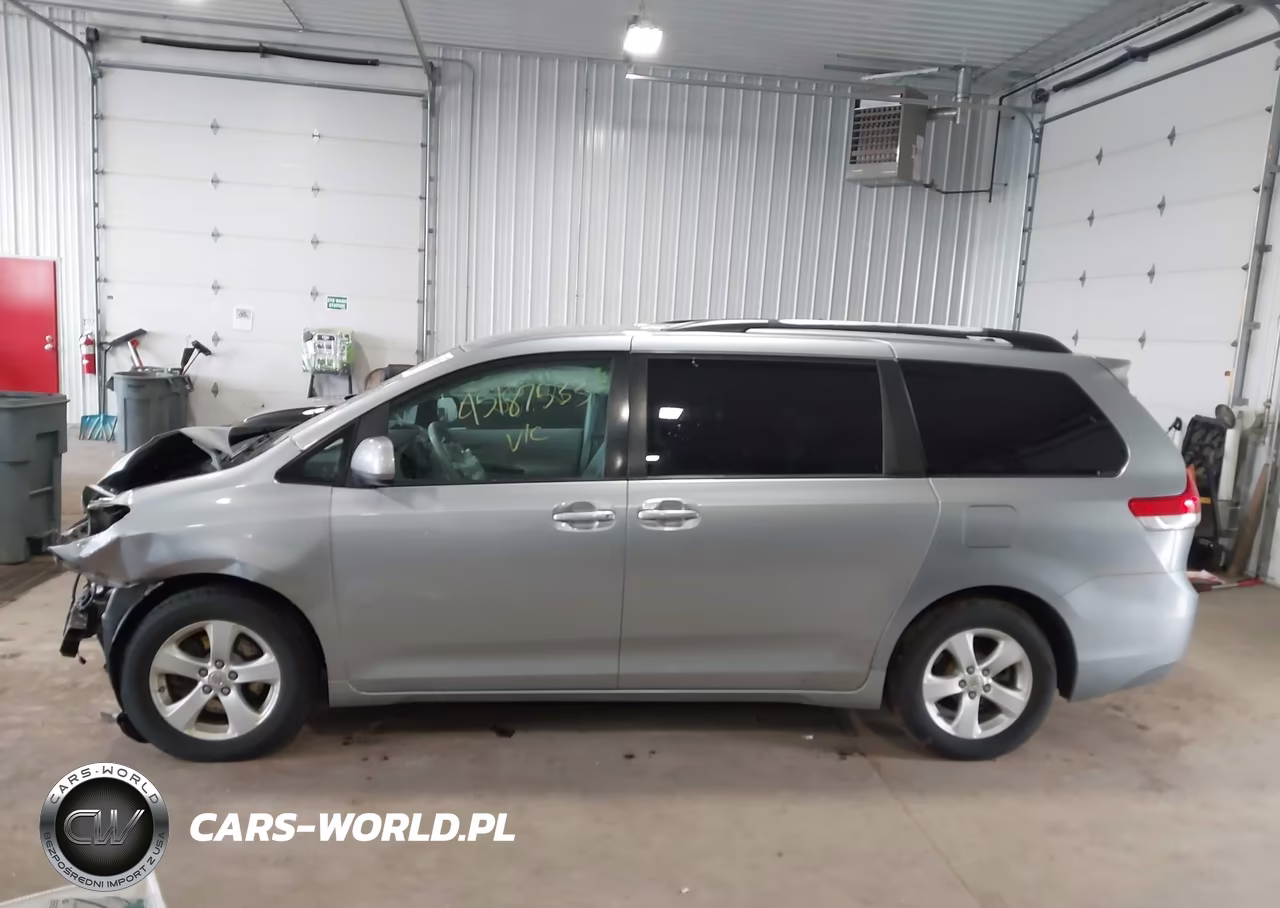 2011 Toyota Sienna Le VIN:5TDKA3DC2BS006149 - 15