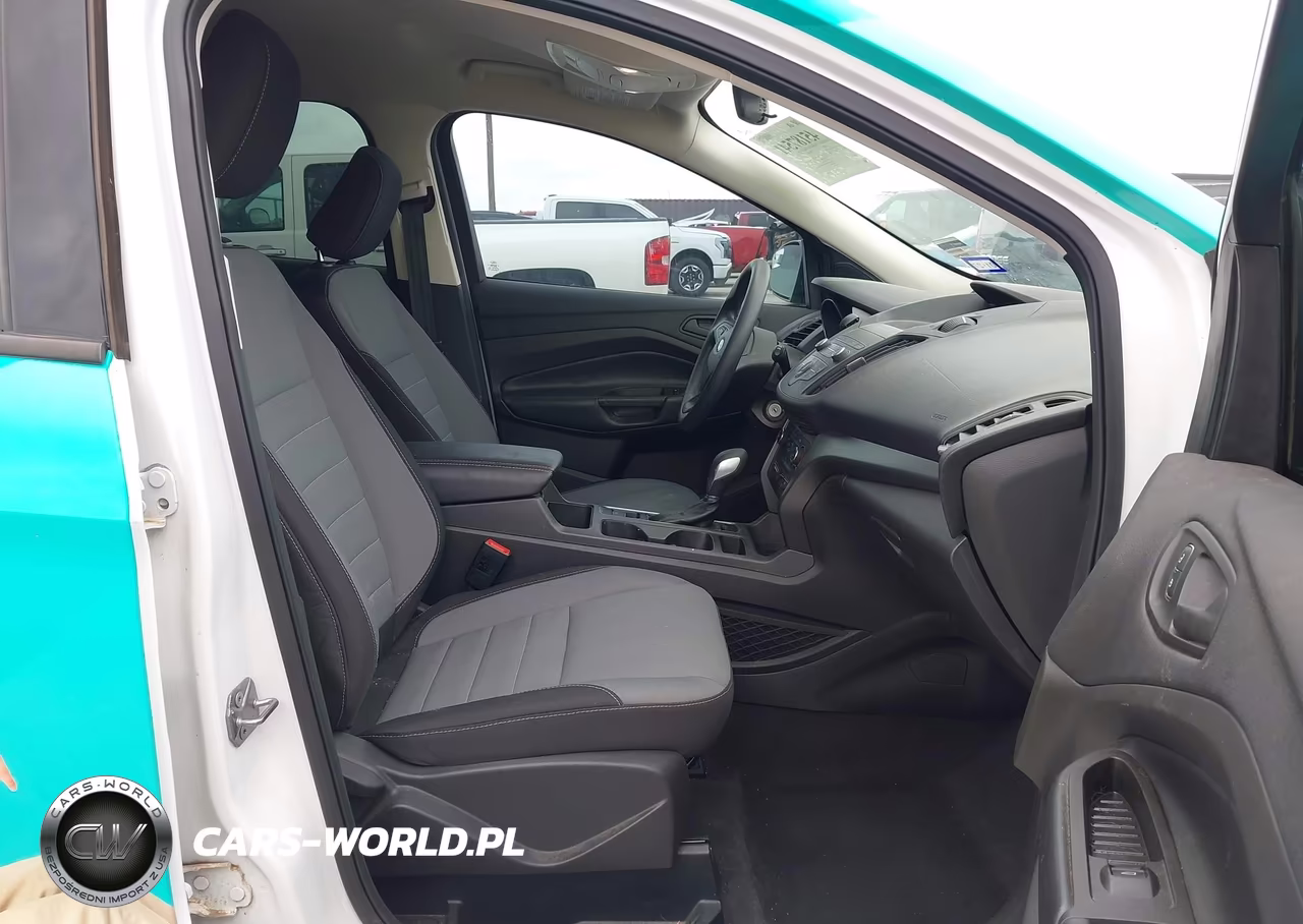 2019 Ford Escape S VIN:1FMCU0F72KUA79250 - 5