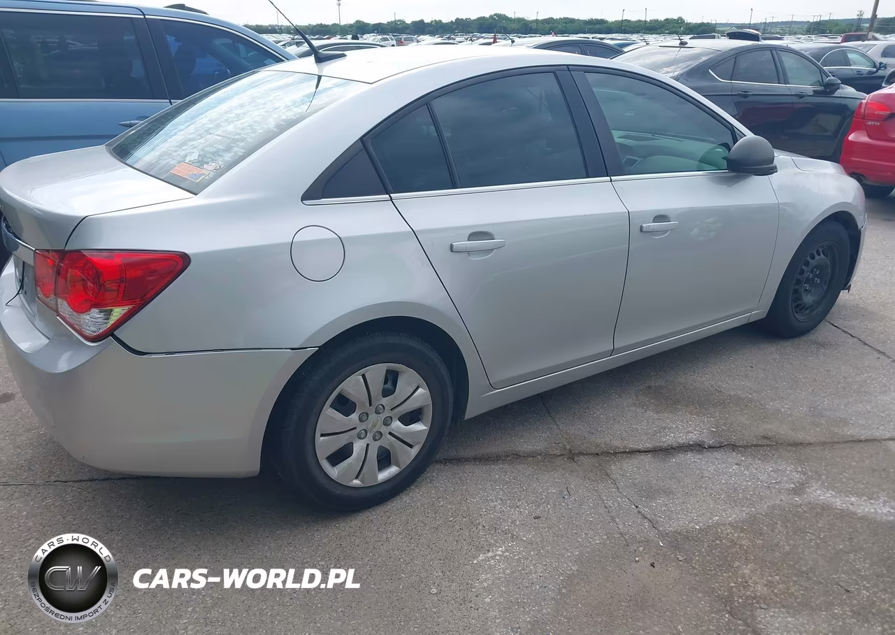 2012 Chevrolet Cruze Ls VIN:1G1PC5SHXC7389059 - 4