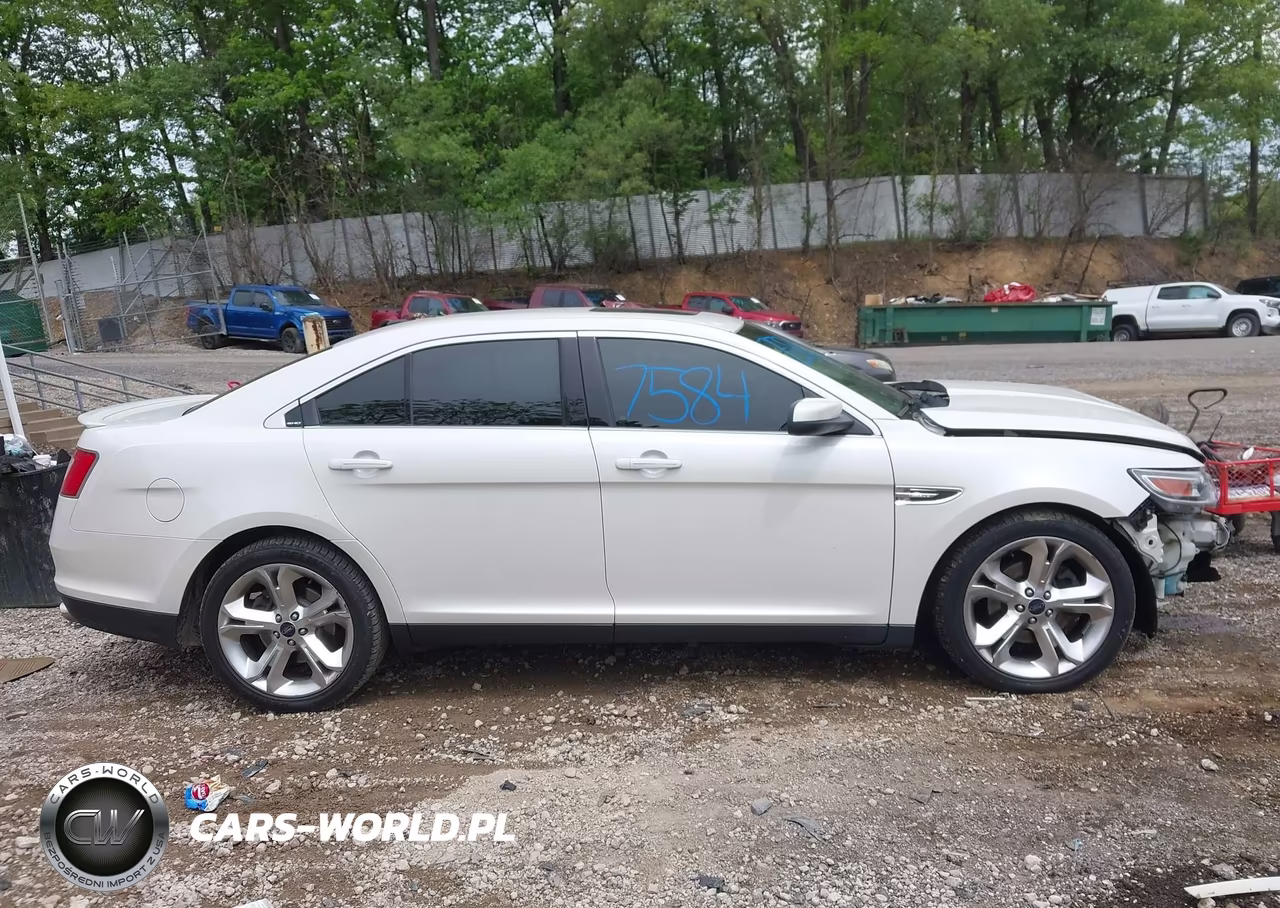 2011 Ford Taurus Sho VIN:1FAHP2KT7BG103188 - 14