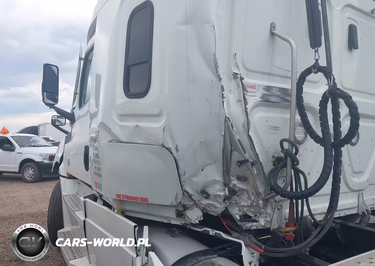 2021 Freightliner New Cascadia 126 VIN:3AKJHHDR2MSMN7303 - 11