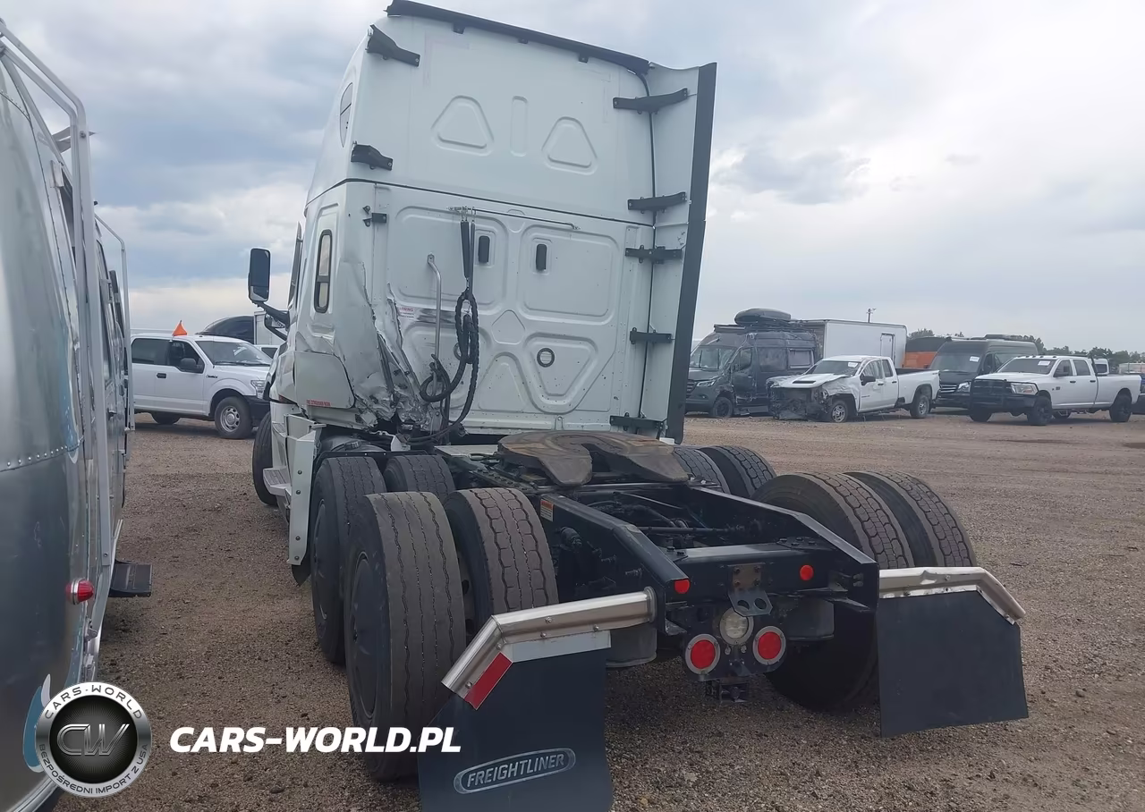 2021 Freightliner New Cascadia 126 VIN:3AKJHHDR2MSMN7303 - 3
