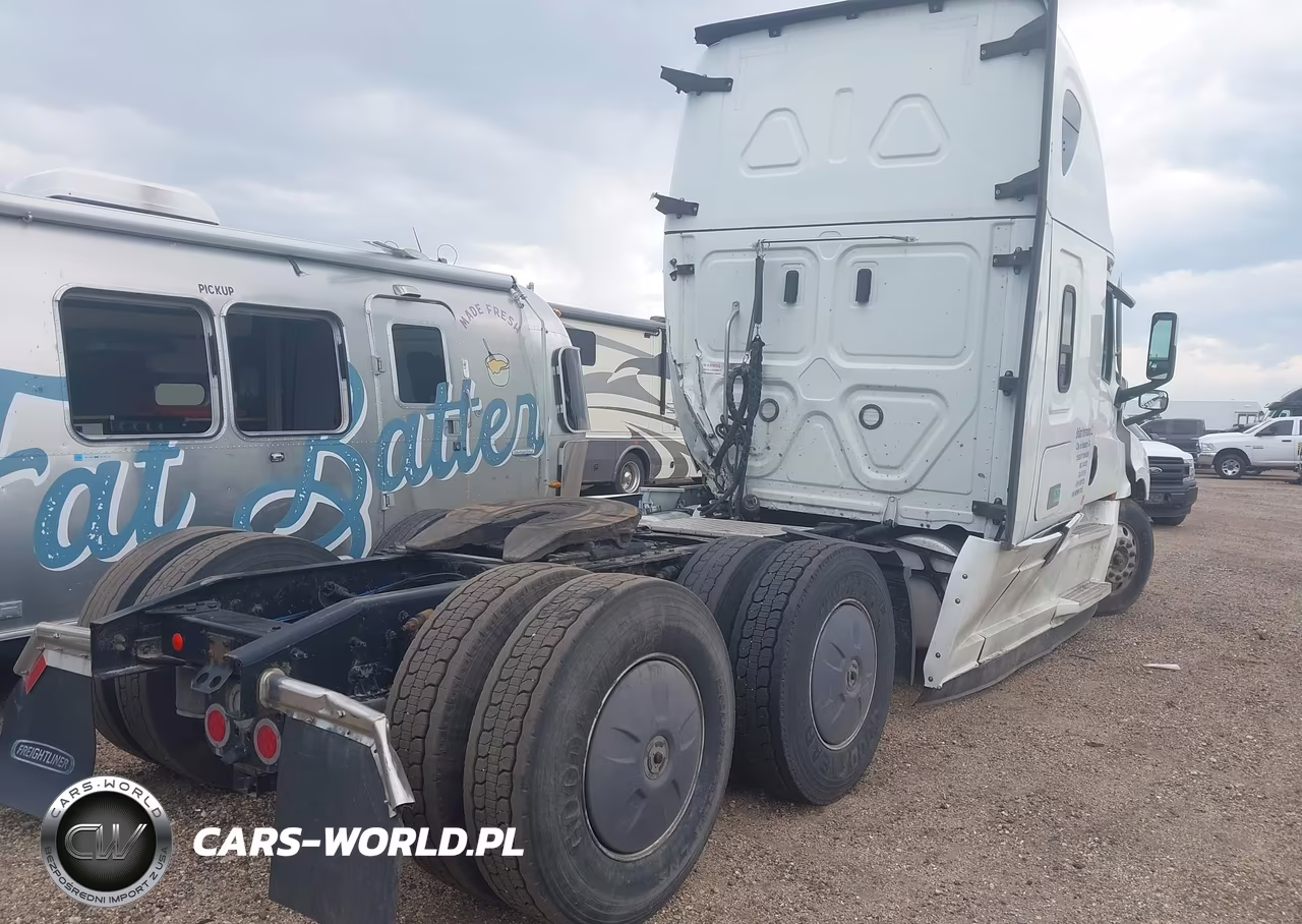 2021 Freightliner New Cascadia 126 VIN:3AKJHHDR2MSMN7303 - 4